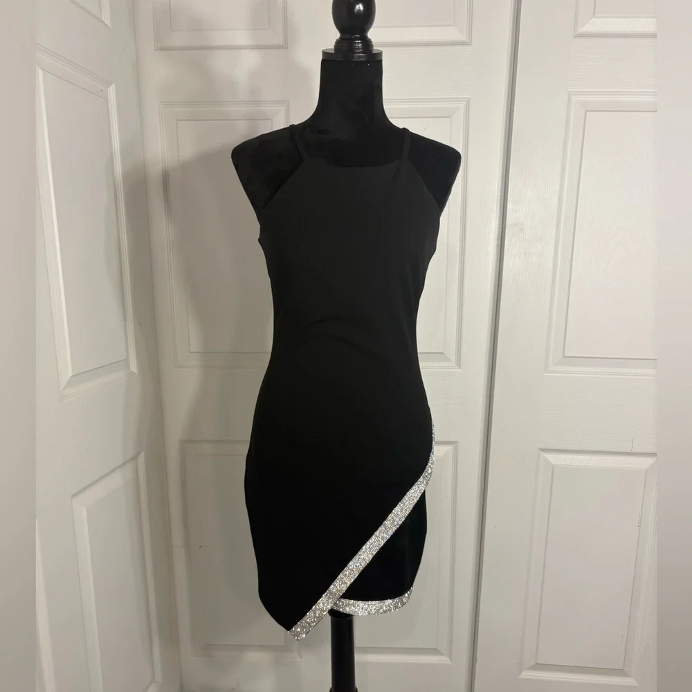 HOCO!! Homecoming dress size medium. - Picture 3 of 10
